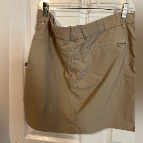 Eddie Bauer sports skotrt active fit size tall XL khaki color side pockets - Picture 8 of 10